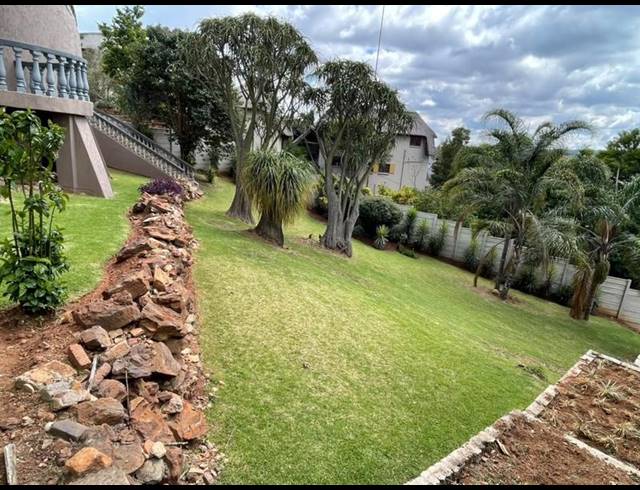 4 BEDROOM HOUSE FOR SALE IN ROODEKRANS